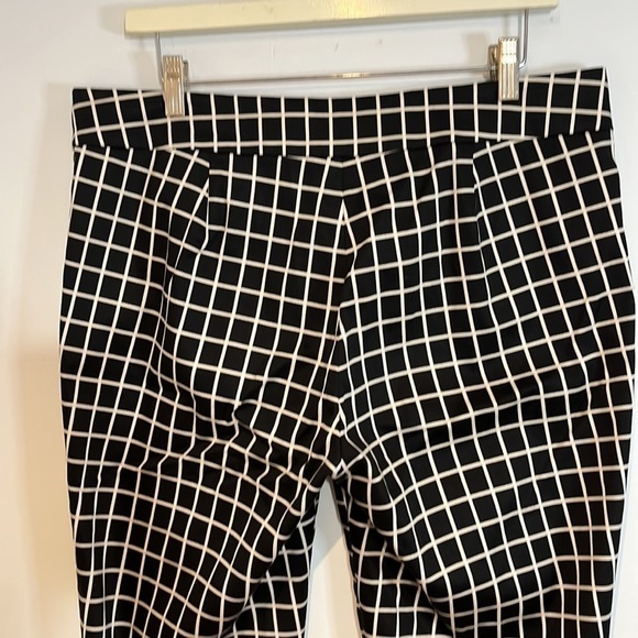 Ann Taylor Black and White Checkered Pants - Picture 8 of 10